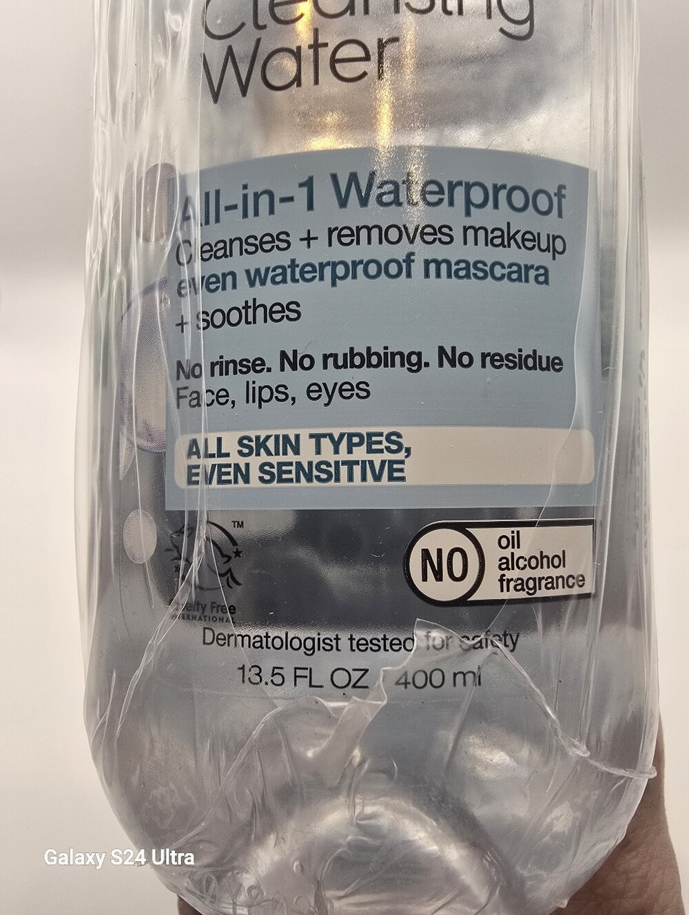 Garnier Micellar Cleansing Water - Light Blue Cap 3pk - Picture 2 of 3